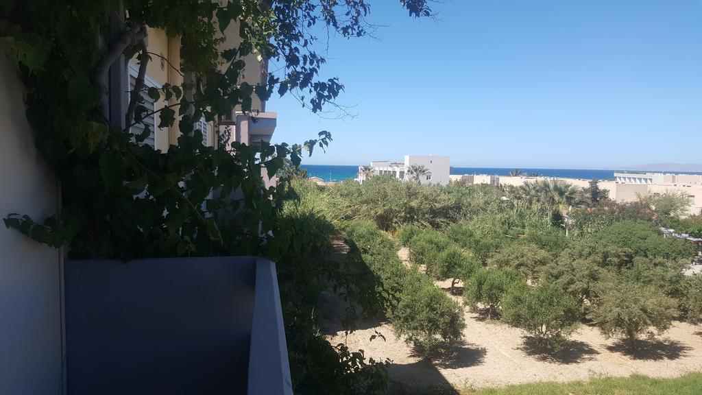 Michel Apartments Amoudara  Bagian luar foto