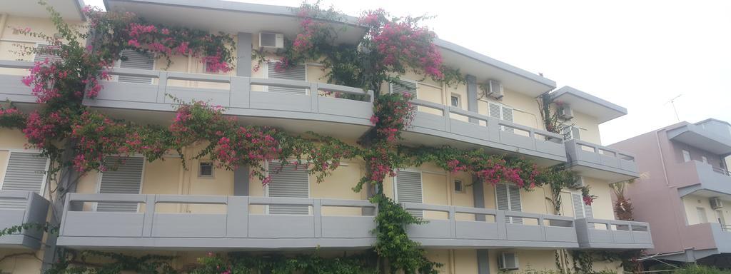 Michel Apartments Amoudara  Bagian luar foto